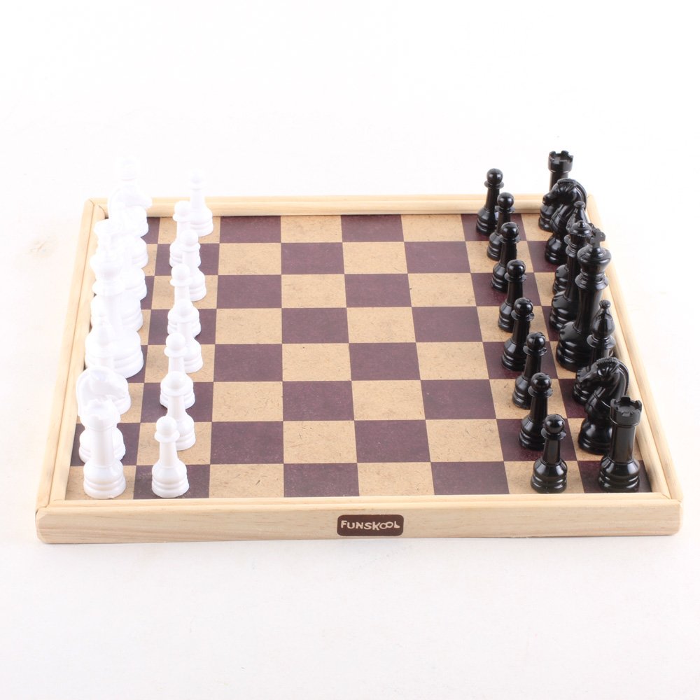 Funskool Games, Chess Classic, War and Strategy Game, Chess Set With Wooden Finish, for kids, Adults and Family, 2 Players, Ages 7 and Above